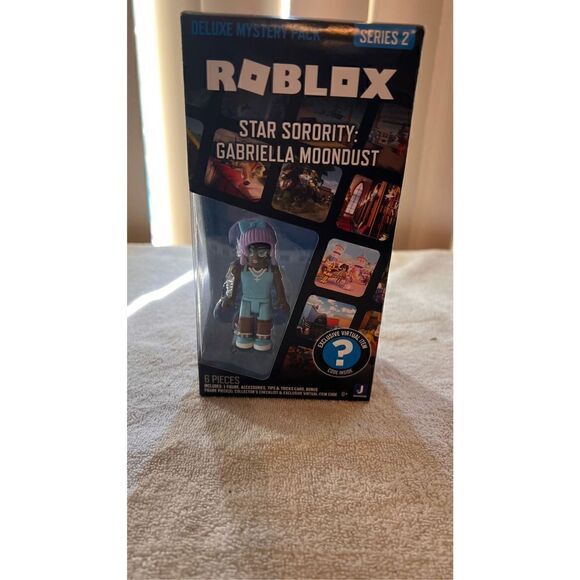 ROBLOX Series 2 Star Sorority: Gabrielle Moondust Delux Mystery Pack - BRAND NEW - Picture 1 of 7